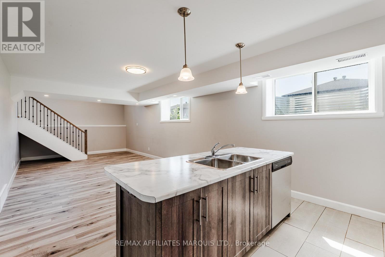 2459 WATSON CRESCENT - 18