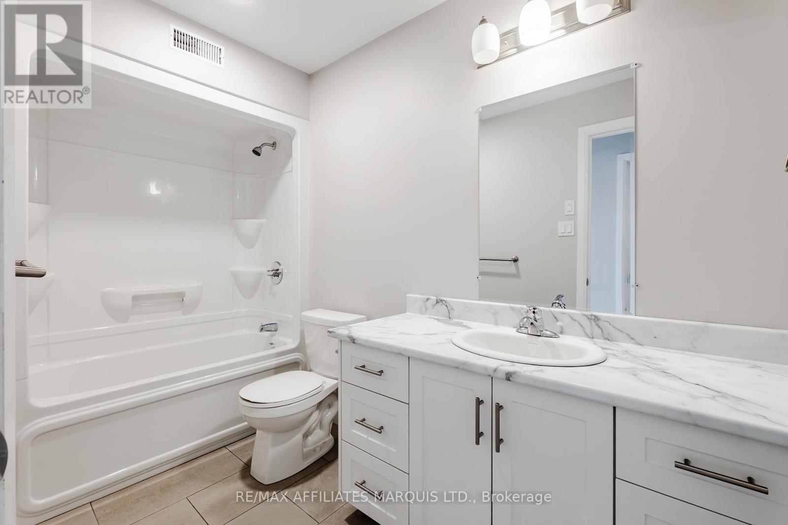2459 WATSON CRESCENT - 19