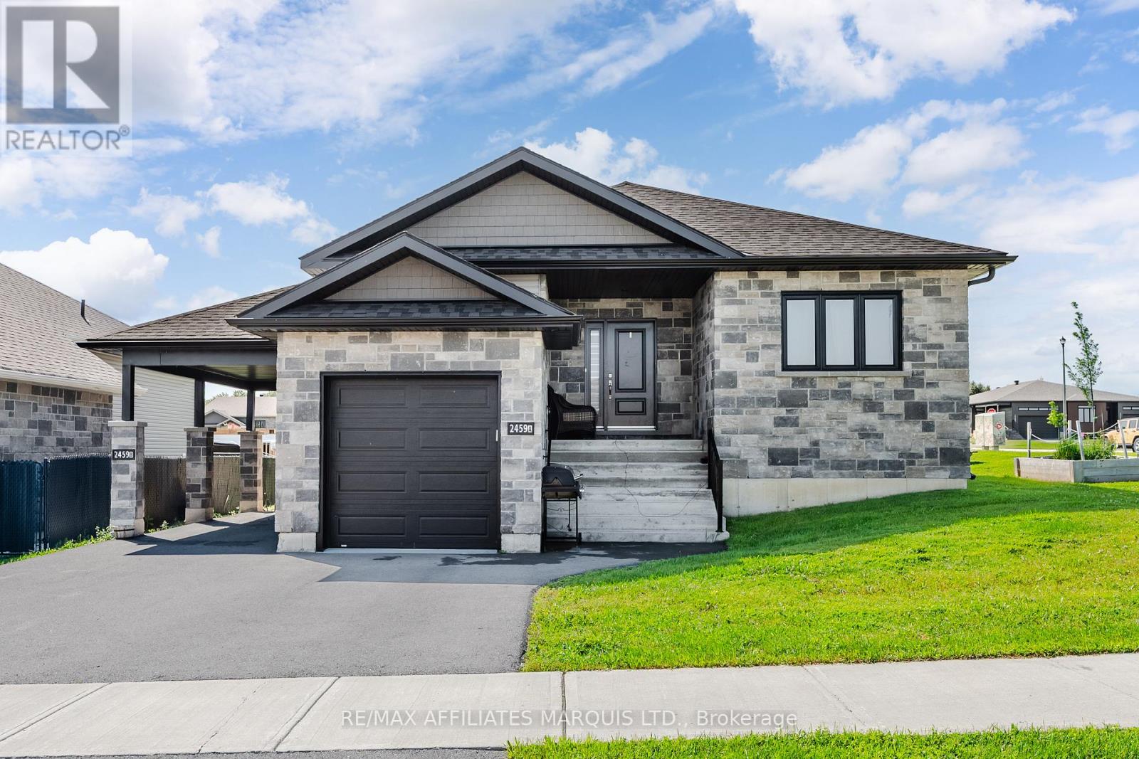 2459 WATSON CRESCENT - 2