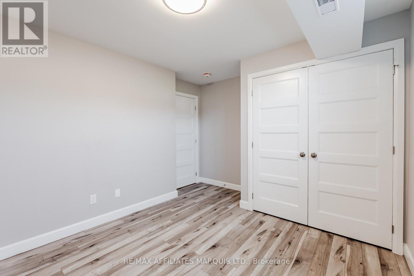 2459 WATSON CRESCENT - 24