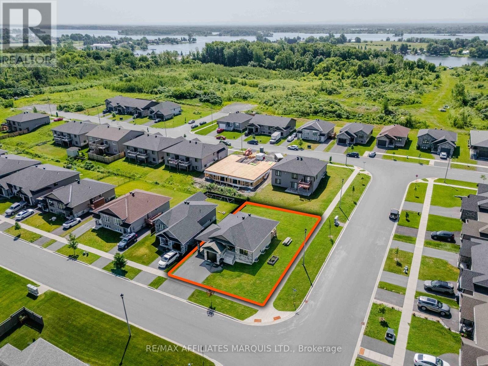 2459 WATSON CRESCENT - 31