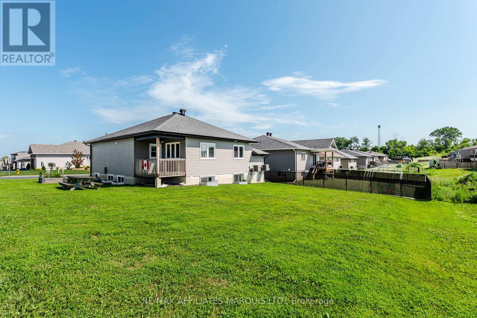 2459 WATSON CRESCENT - 4