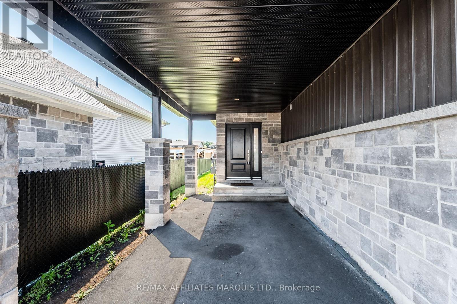 2459 WATSON CRESCENT - 5
