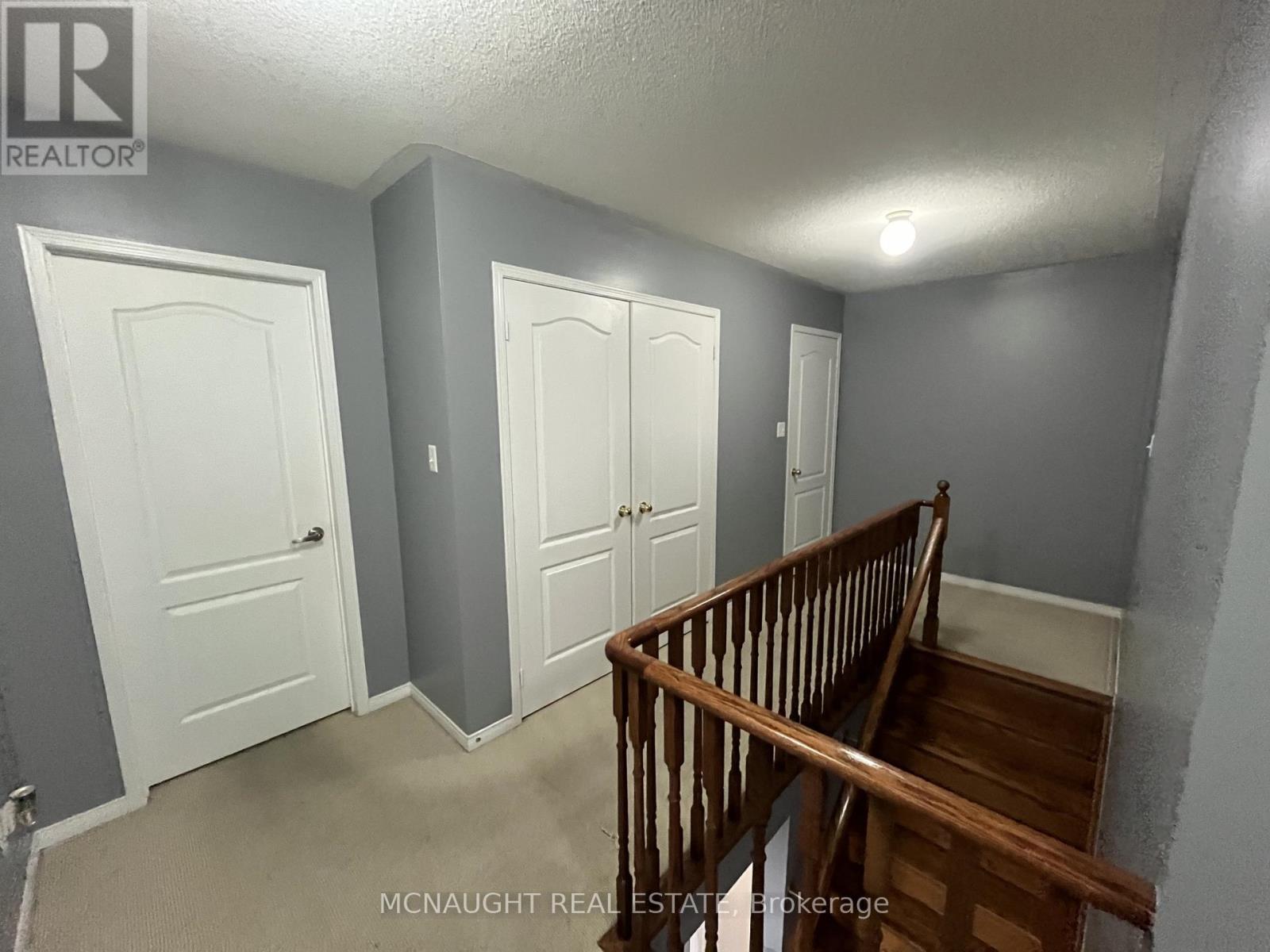 117 CROWN VICTORIA DRIVE - 23