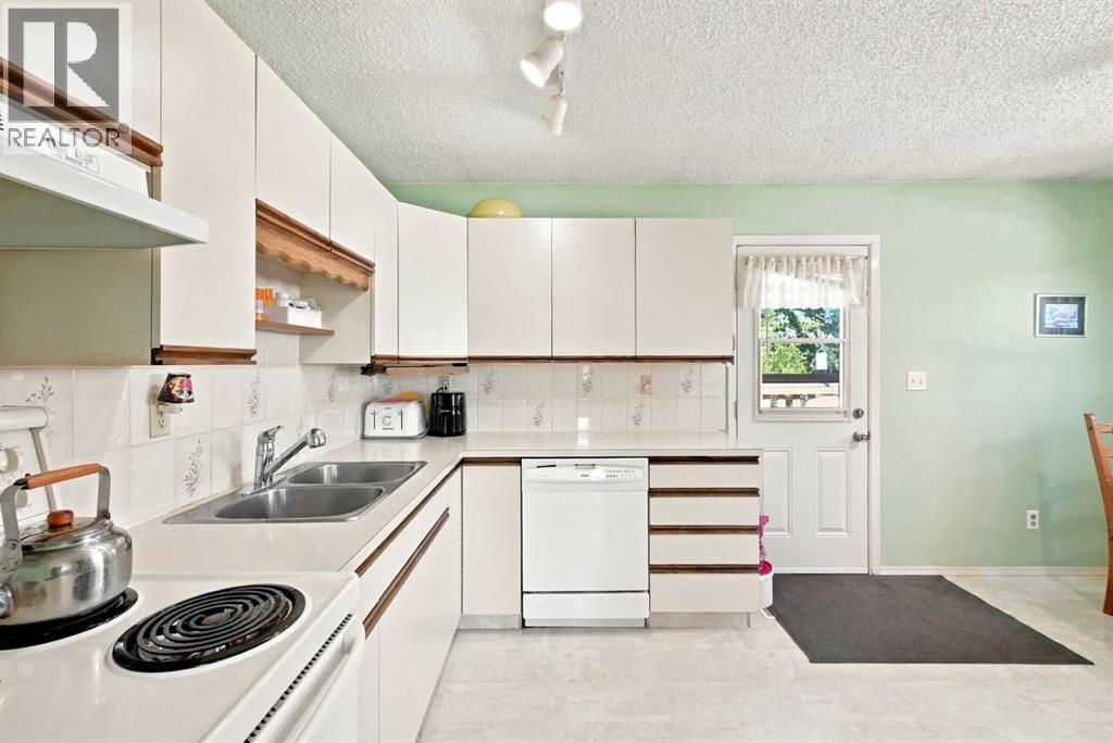 38 Meadowview Close - 5