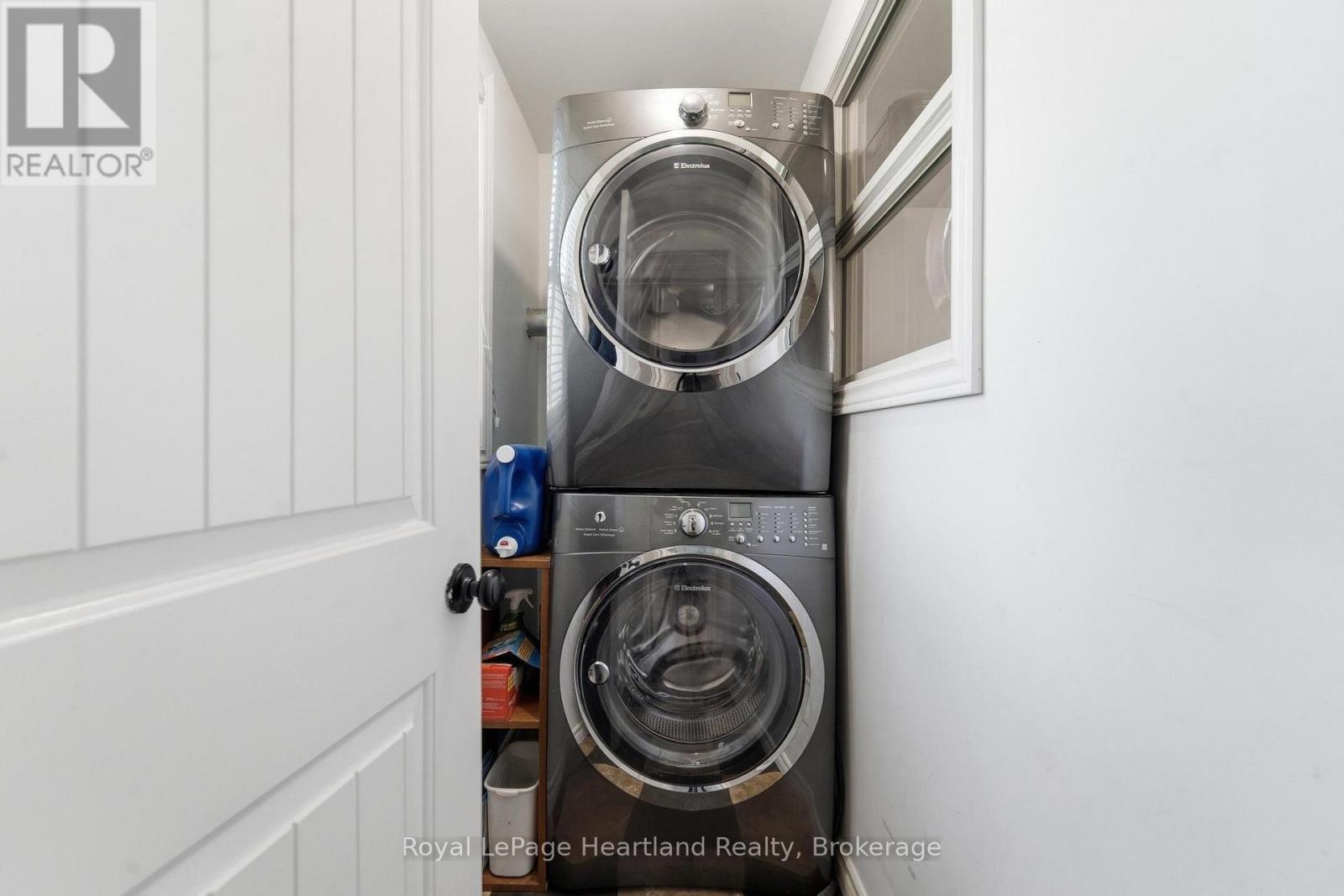 20 WILLIAM STREET S - Image 15