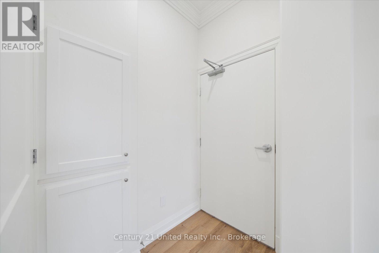201 - 1027 WILLCOX STREET, Selwyn — photo 3