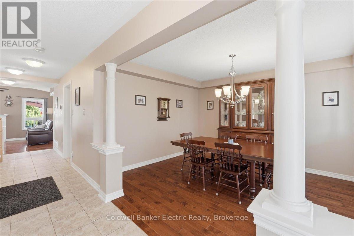 665 HERITAGE TRAIL - 14