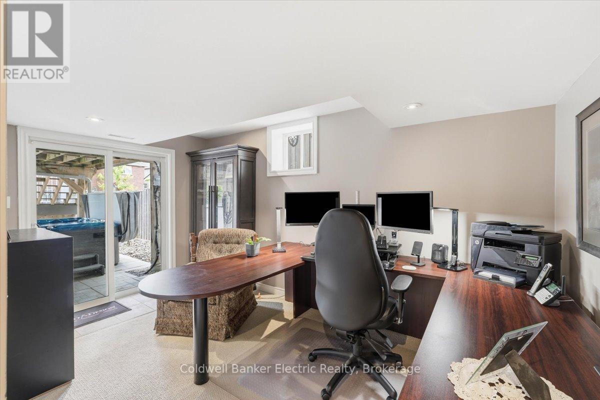665 HERITAGE TRAIL - 26
