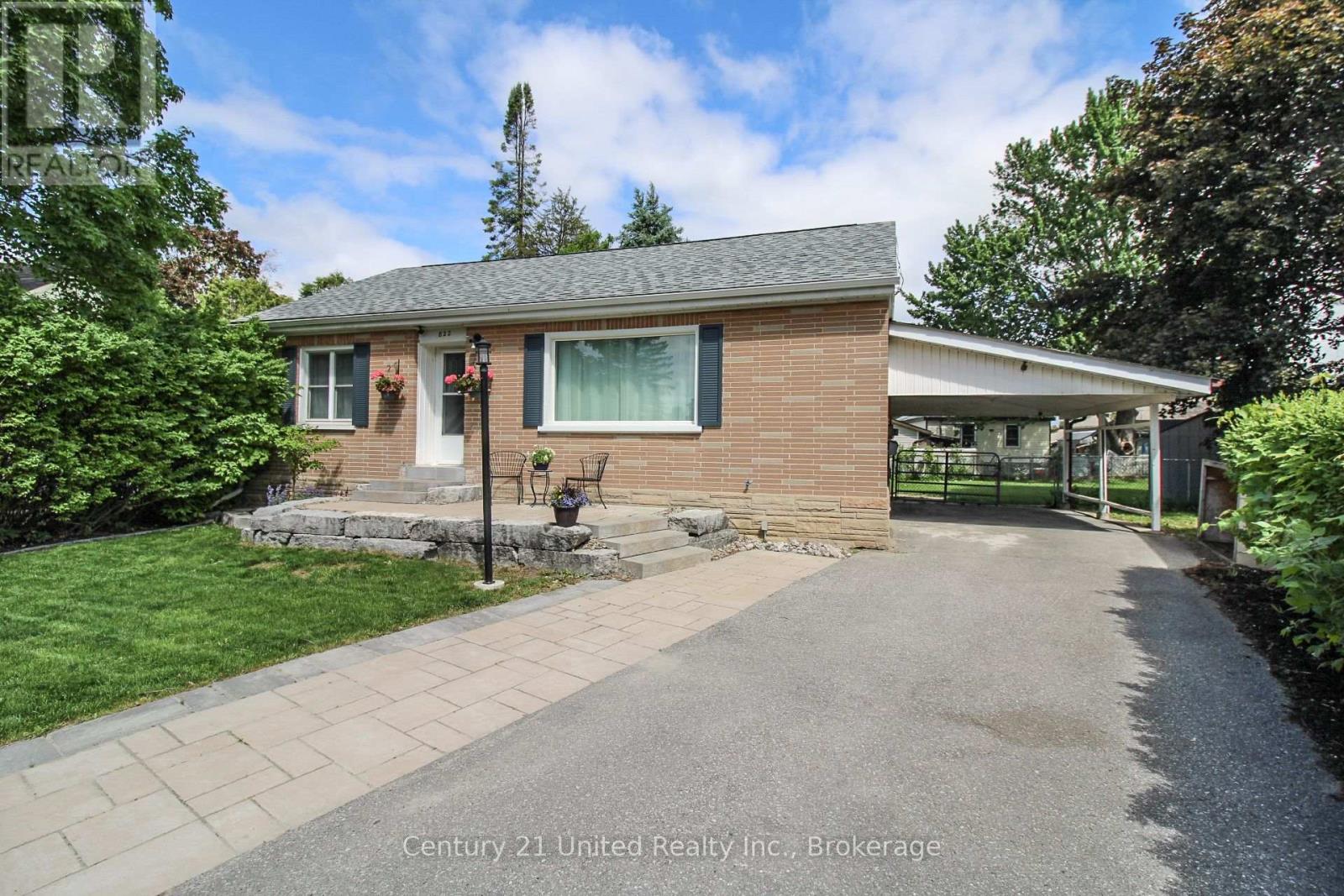 822 ARGYLE STREET - 1