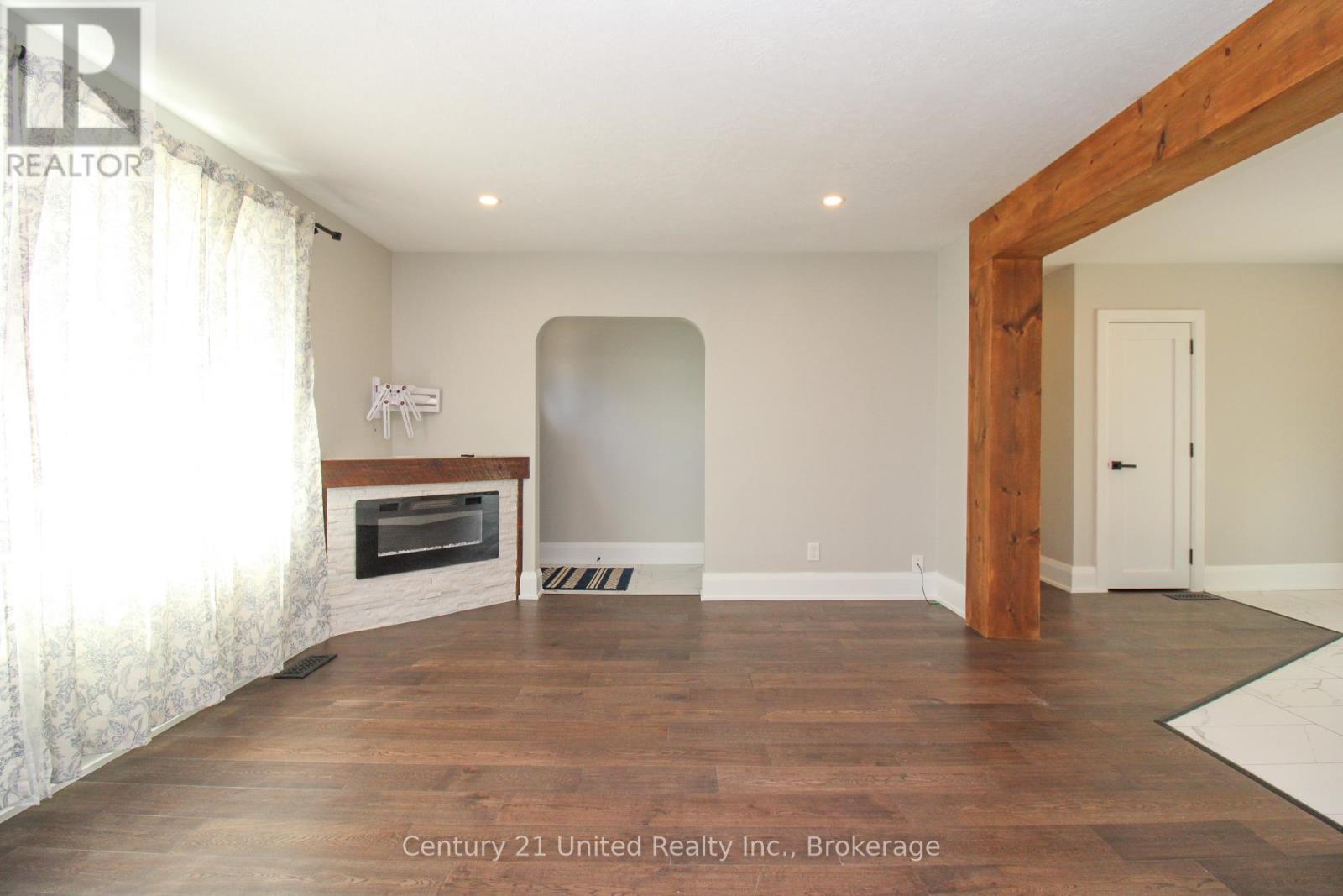 822 ARGYLE STREET - 11
