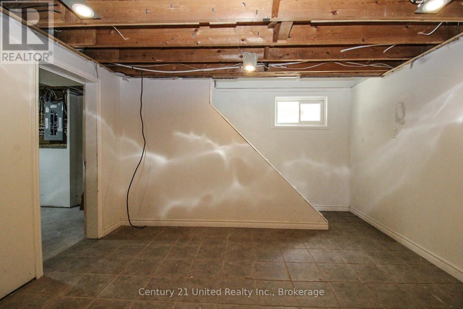 822 ARGYLE STREET - 31