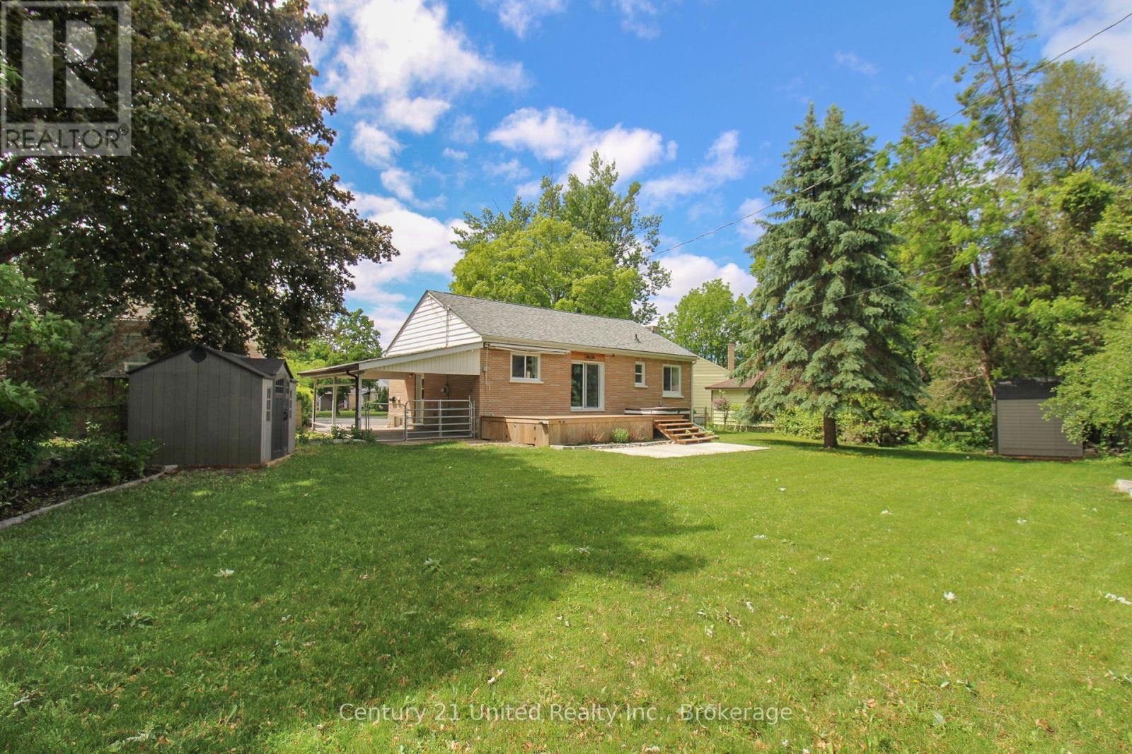 822 ARGYLE STREET - 6