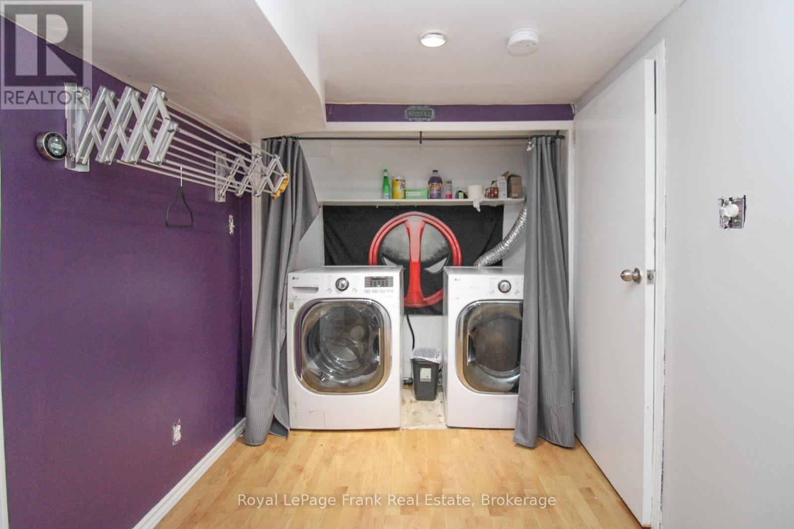 460 HOWDEN STREET - 17