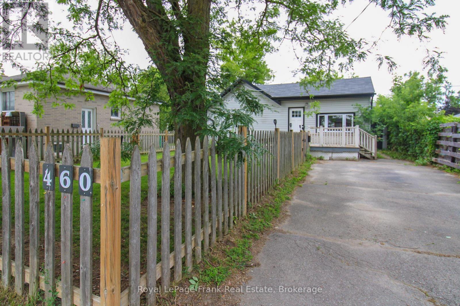 460 HOWDEN STREET - 18