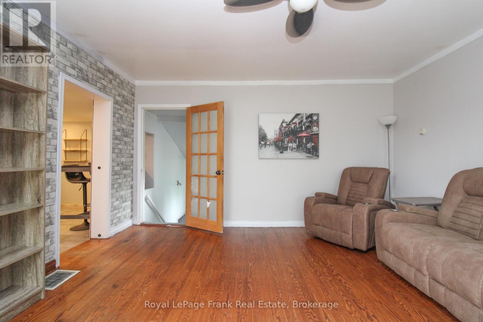 460 HOWDEN STREET - 7
