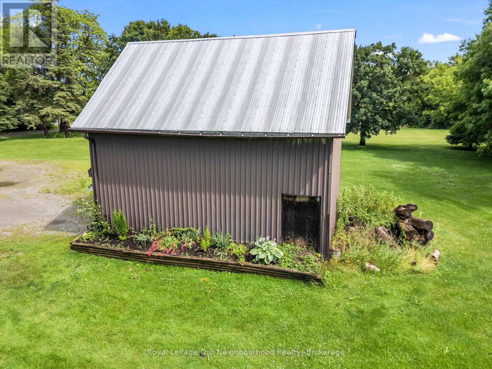 6 DOUGLAS STREET - 28