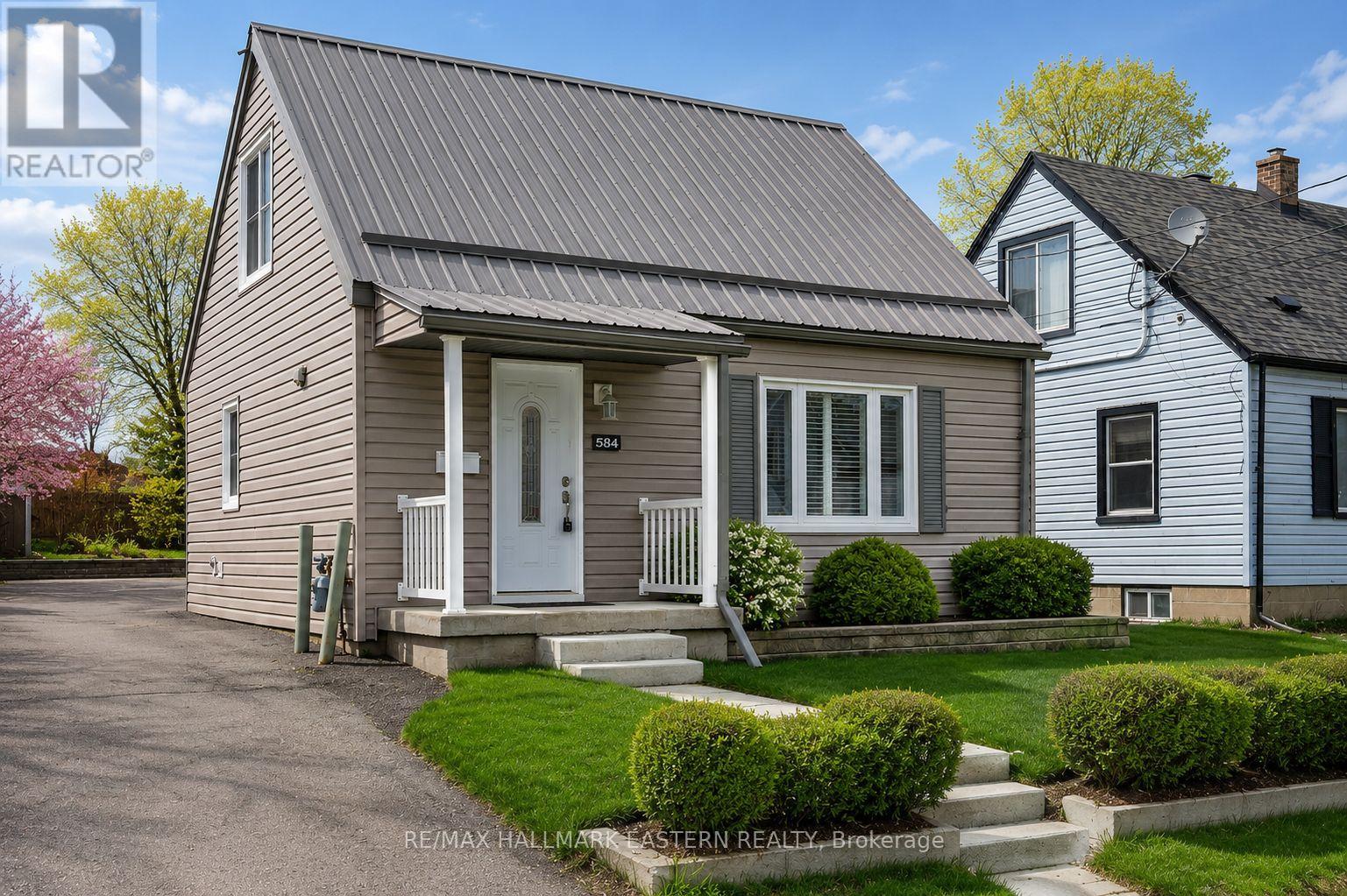 584 PATERSON STREET - 1