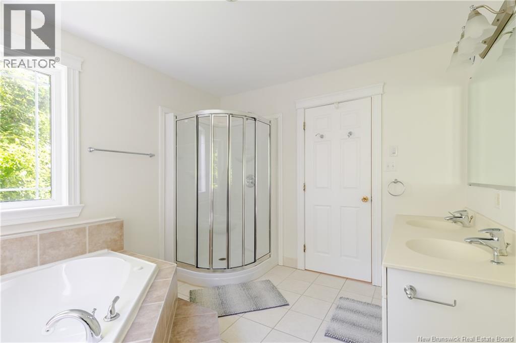 15 Gervais Court - 27