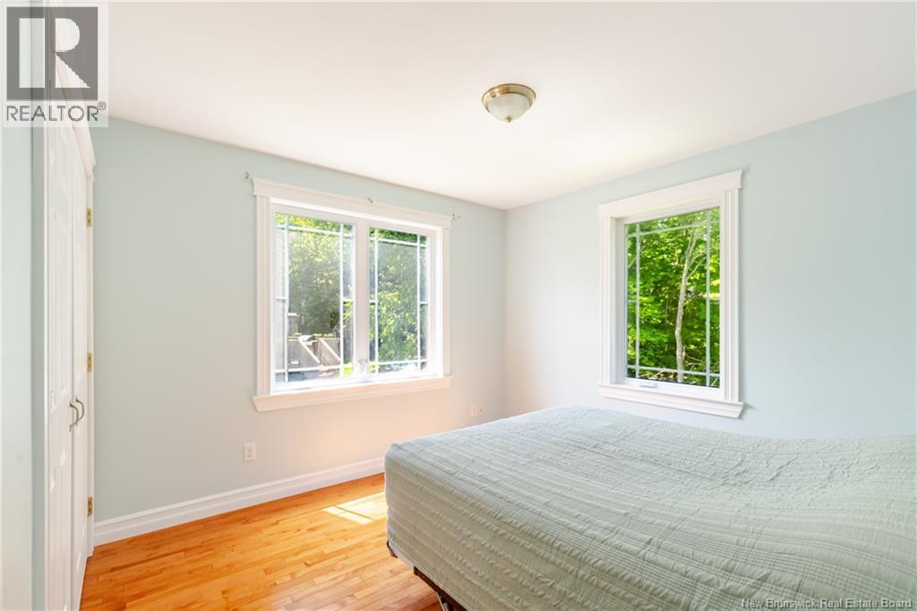 15 Gervais Court - 35