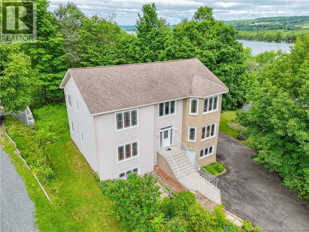 15 Gervais Court - 47