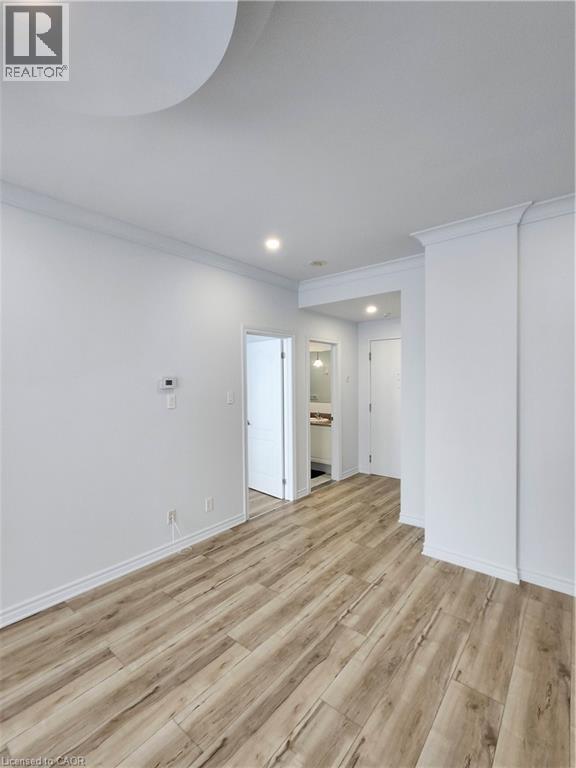 #909 135 JAMES Street S - Image 13