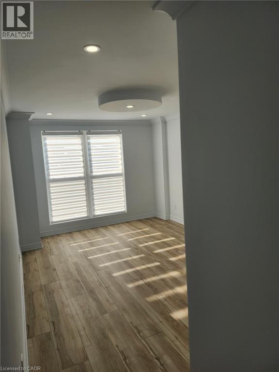 #909 135 JAMES Street S - Image 14