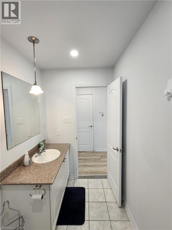 #909 135 JAMES Street S - Image 15