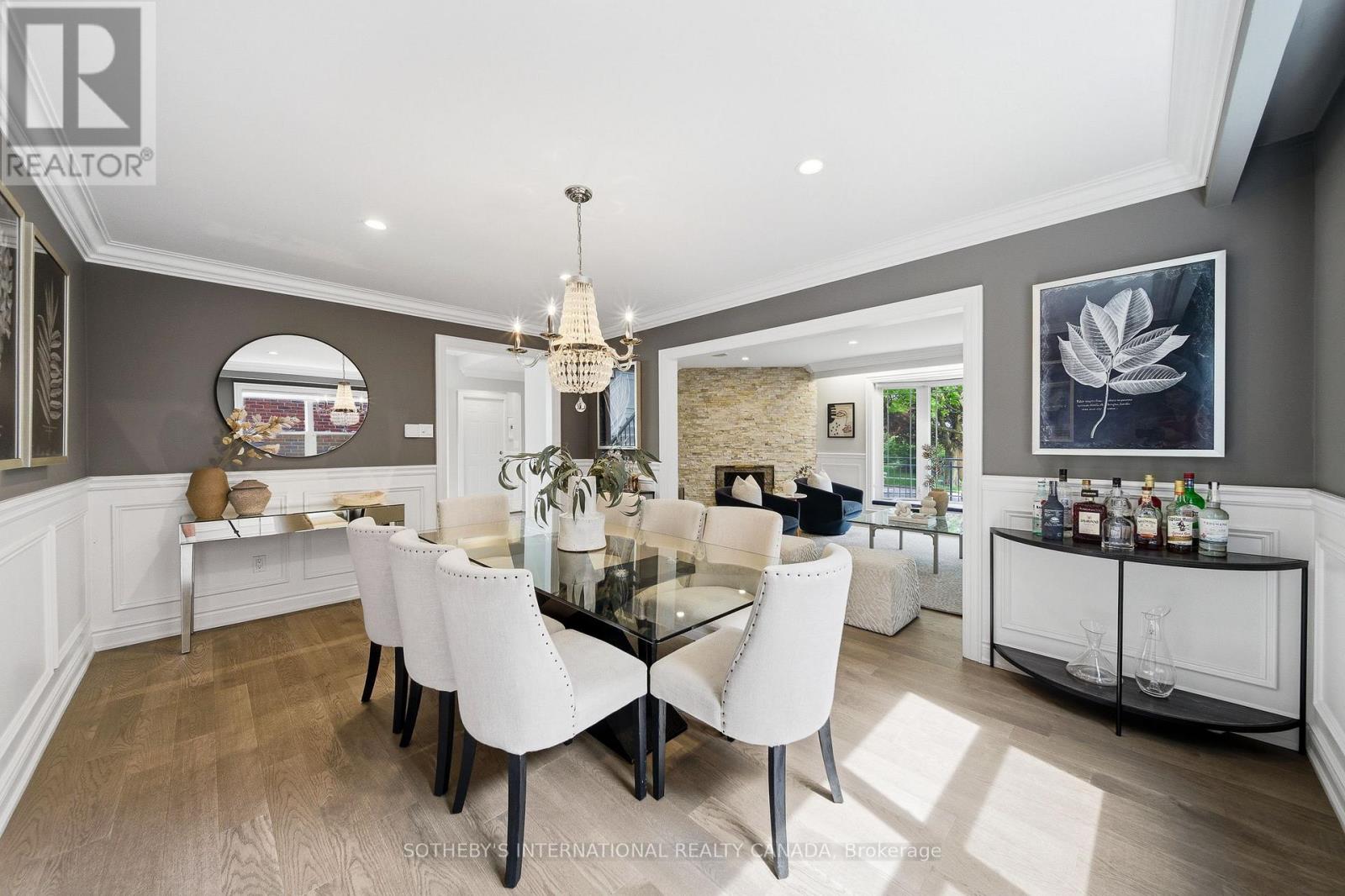 122 CASSANDRA BOULEVARD - 12
