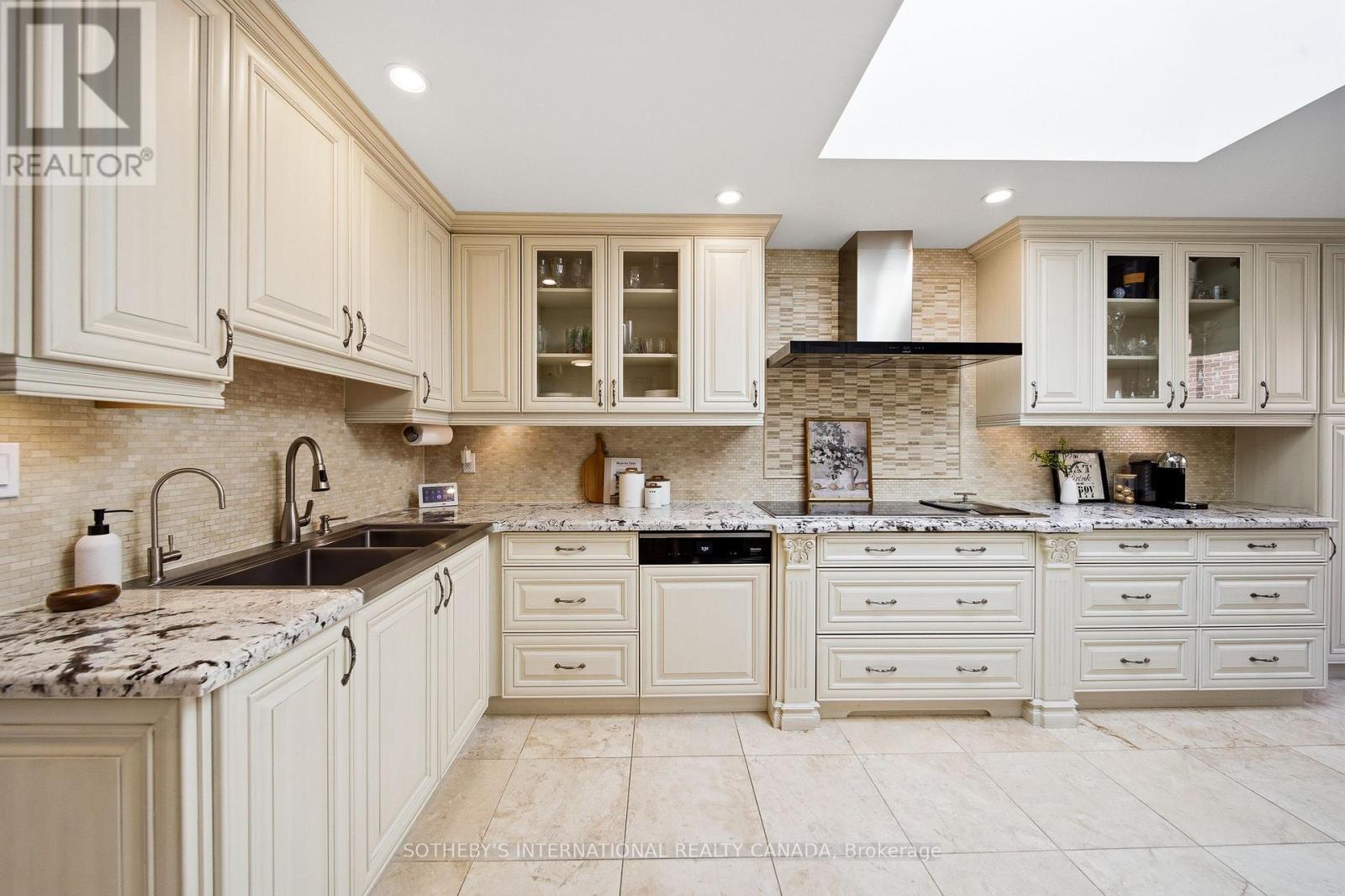 122 CASSANDRA BOULEVARD - 13