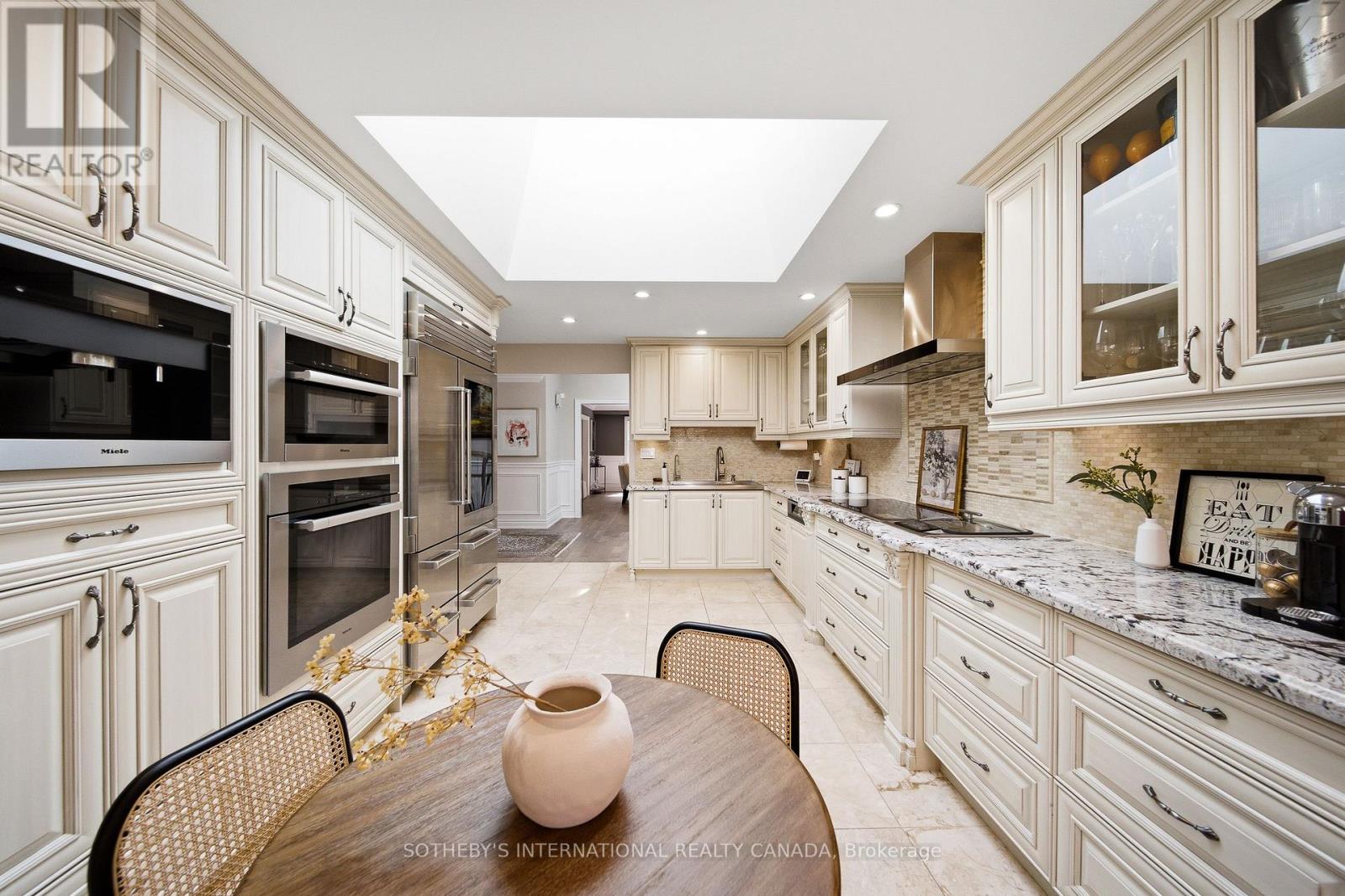 122 CASSANDRA BOULEVARD - 15