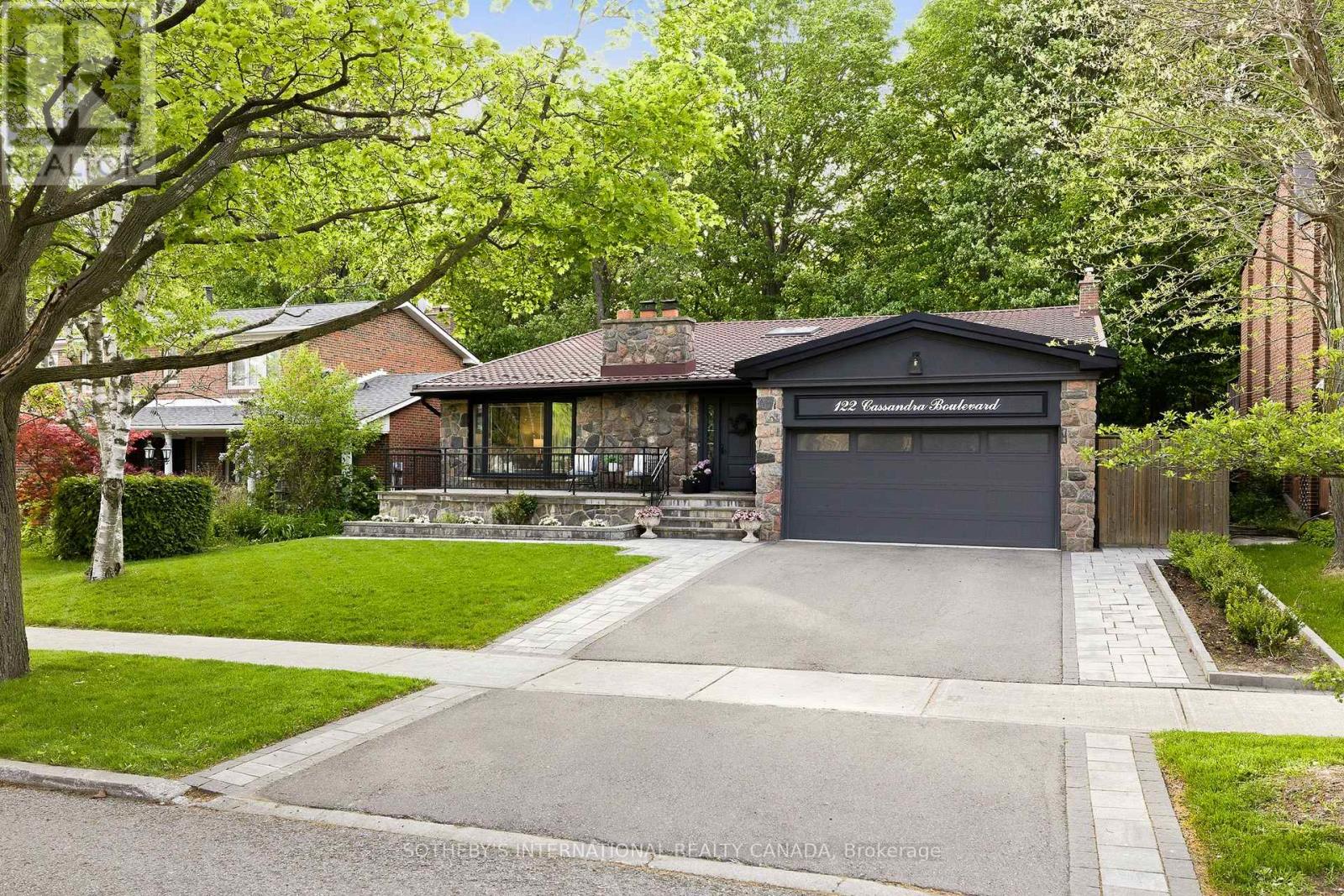 122 CASSANDRA BOULEVARD - 2