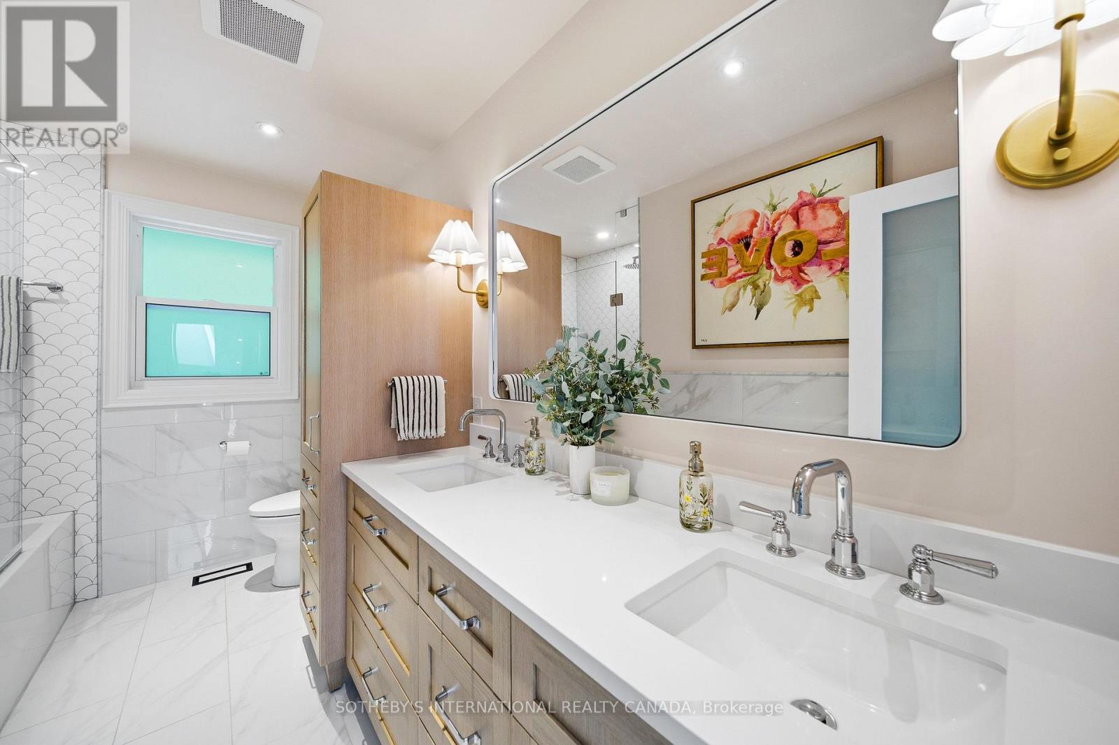 122 CASSANDRA BOULEVARD - 25