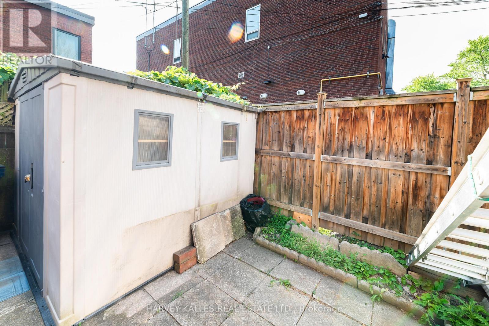 6 CROCKER AVENUE - 10