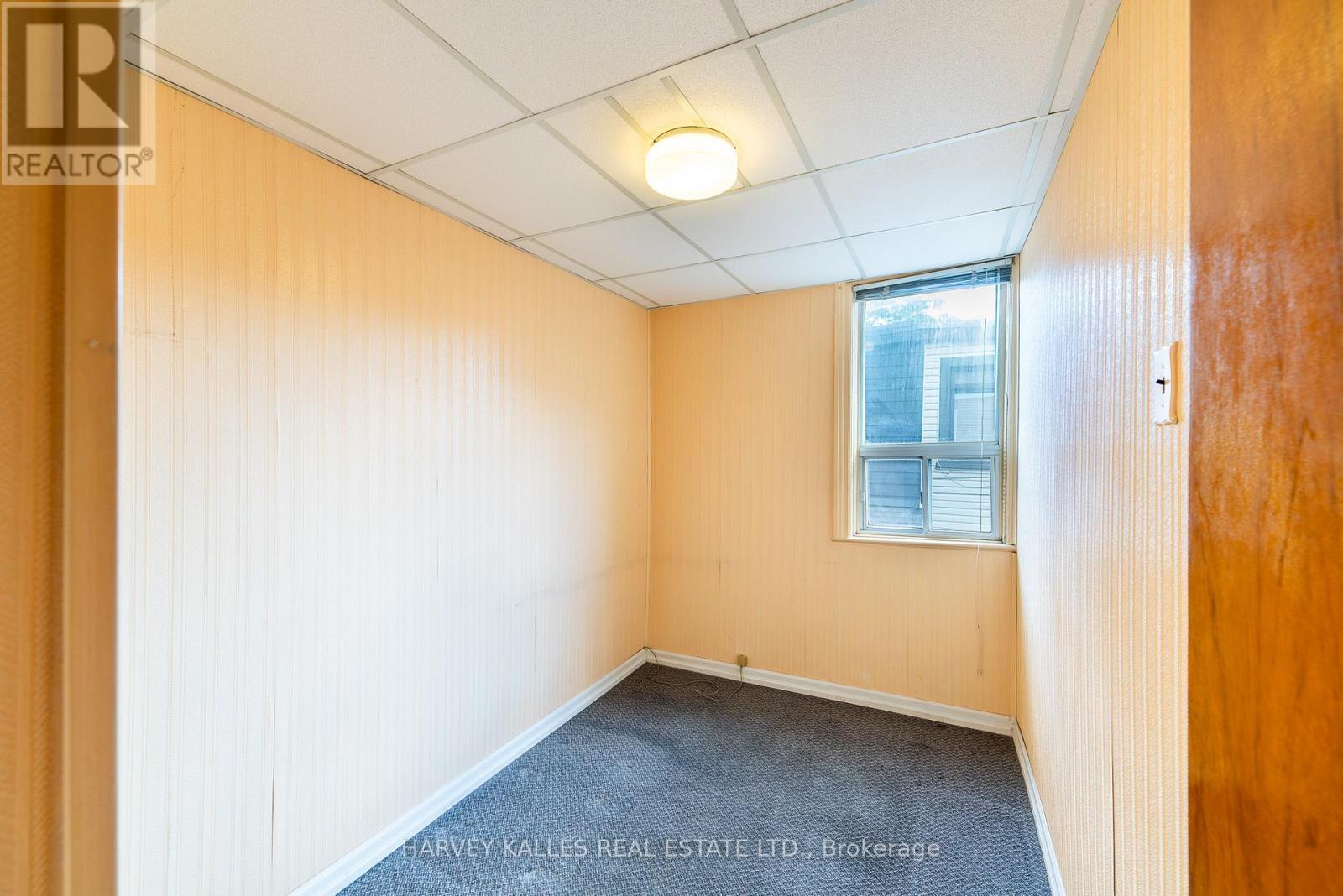 6 CROCKER AVENUE - 16