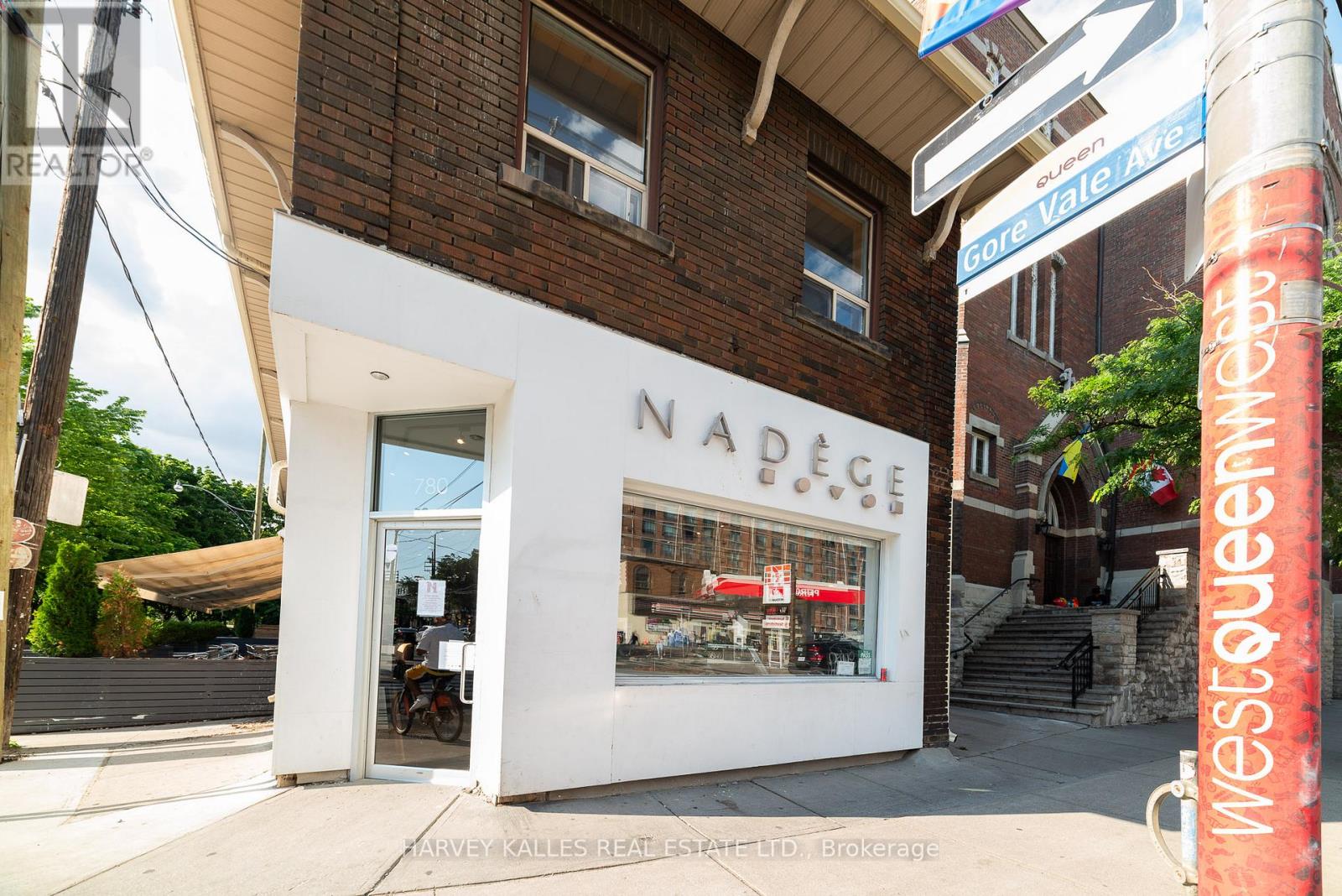 6 CROCKER AVENUE - 22