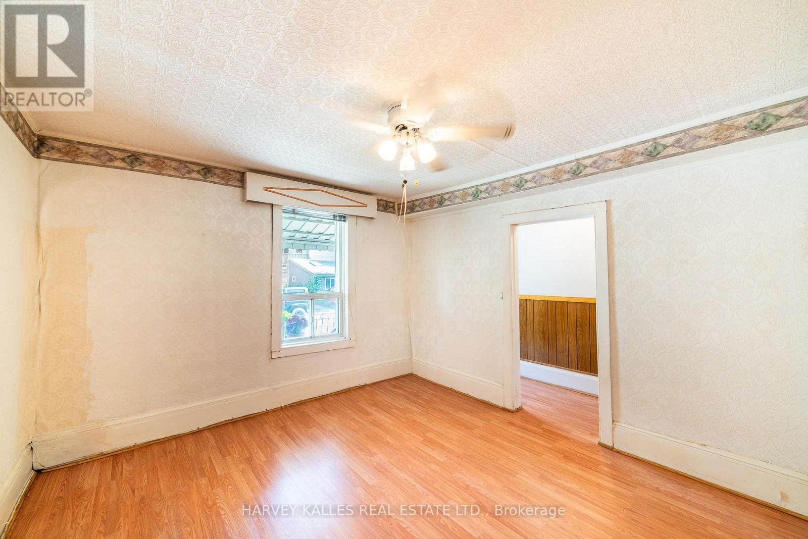 6 CROCKER AVENUE - 4