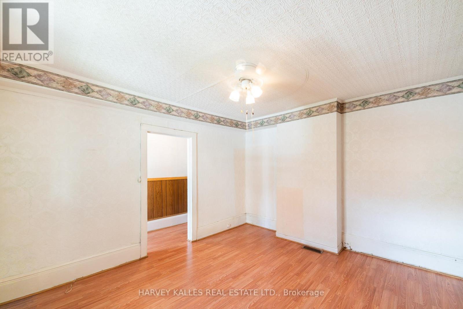 6 CROCKER AVENUE - 5