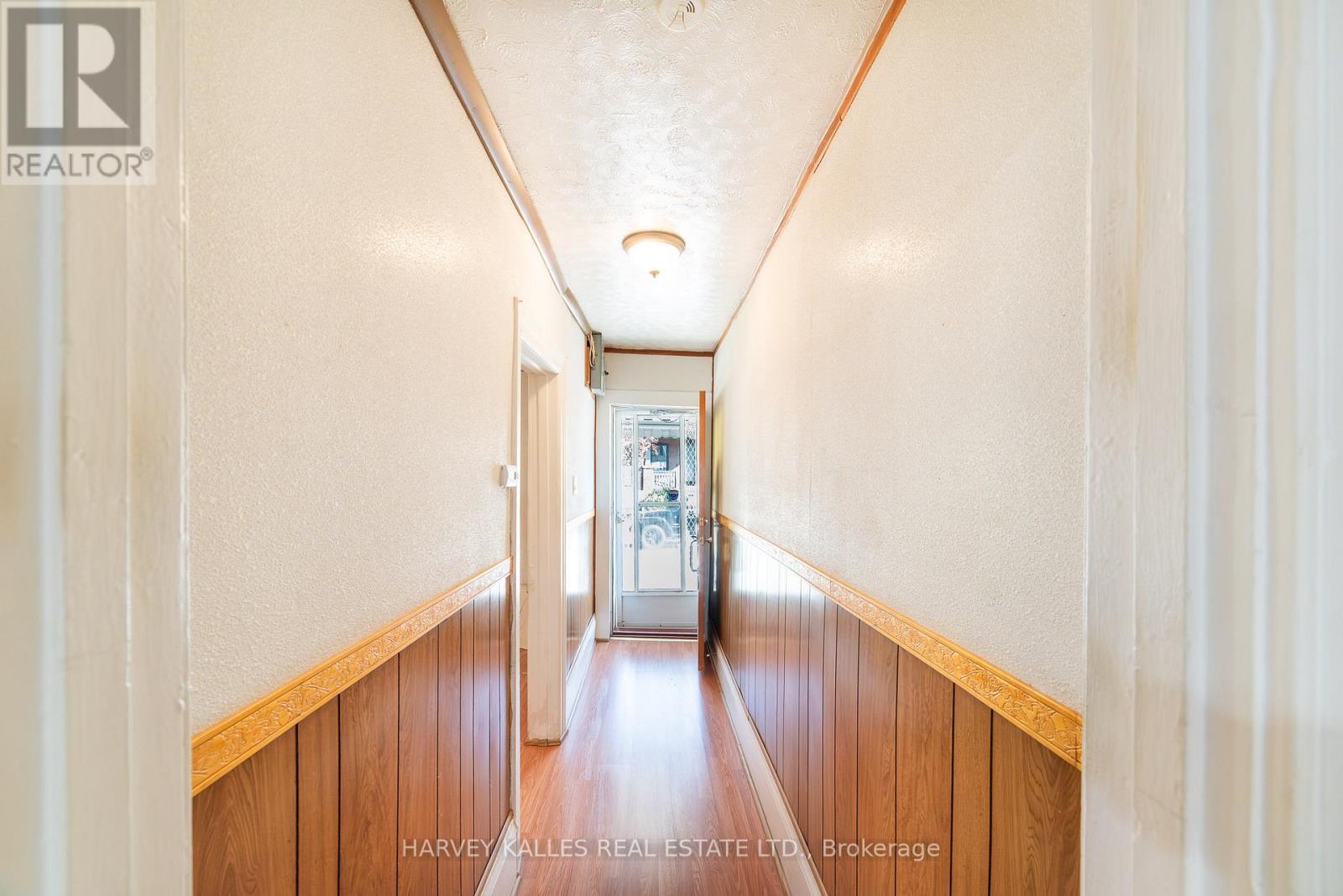 6 CROCKER AVENUE - 7