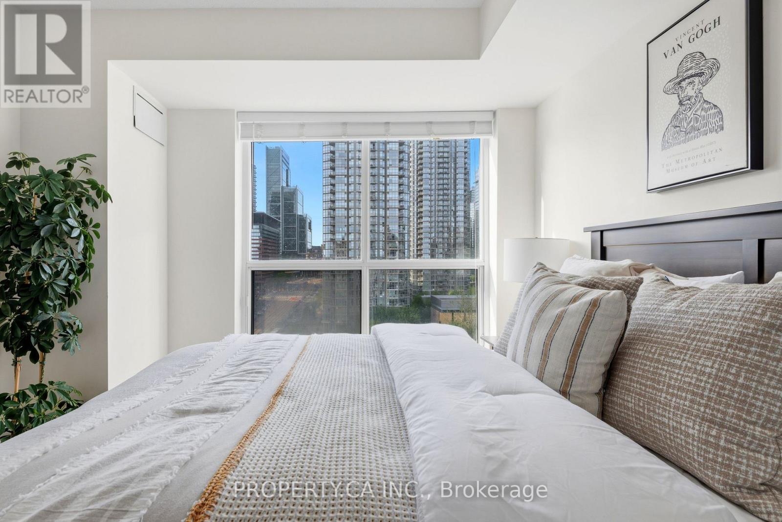 #1105 410 QUEENS QUAY W - 10