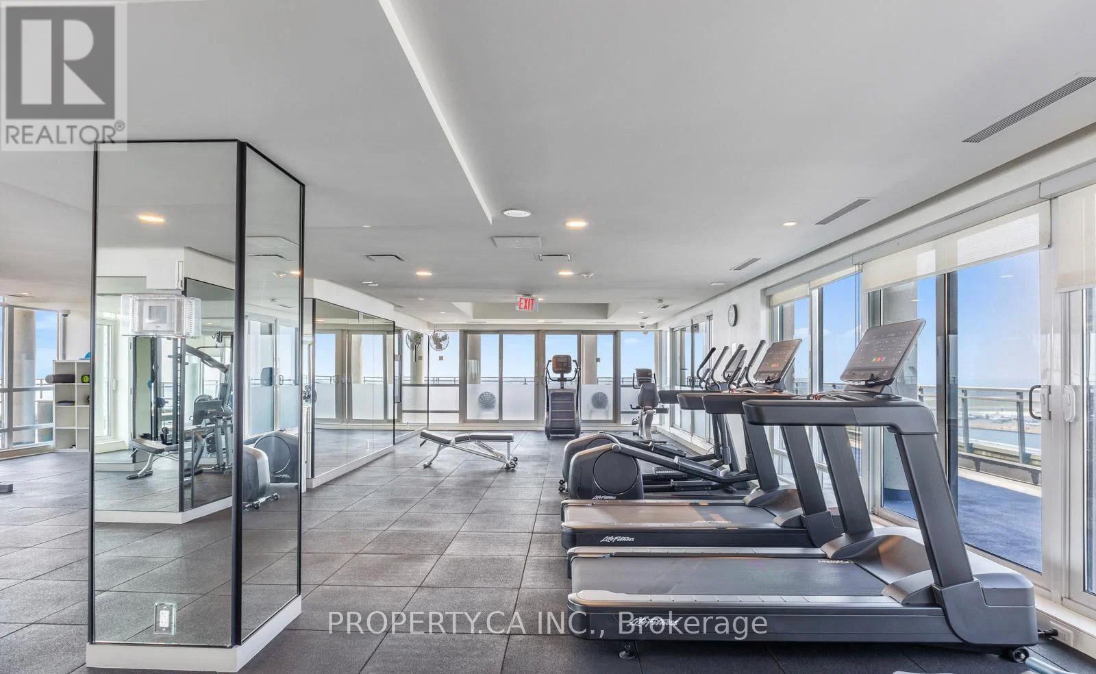 #1105 410 QUEENS QUAY W - 12