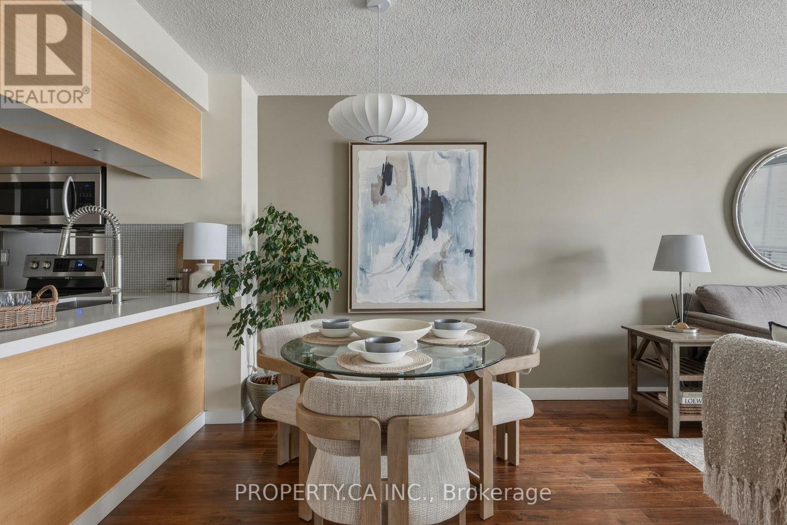 #1105 410 QUEENS QUAY W - 4