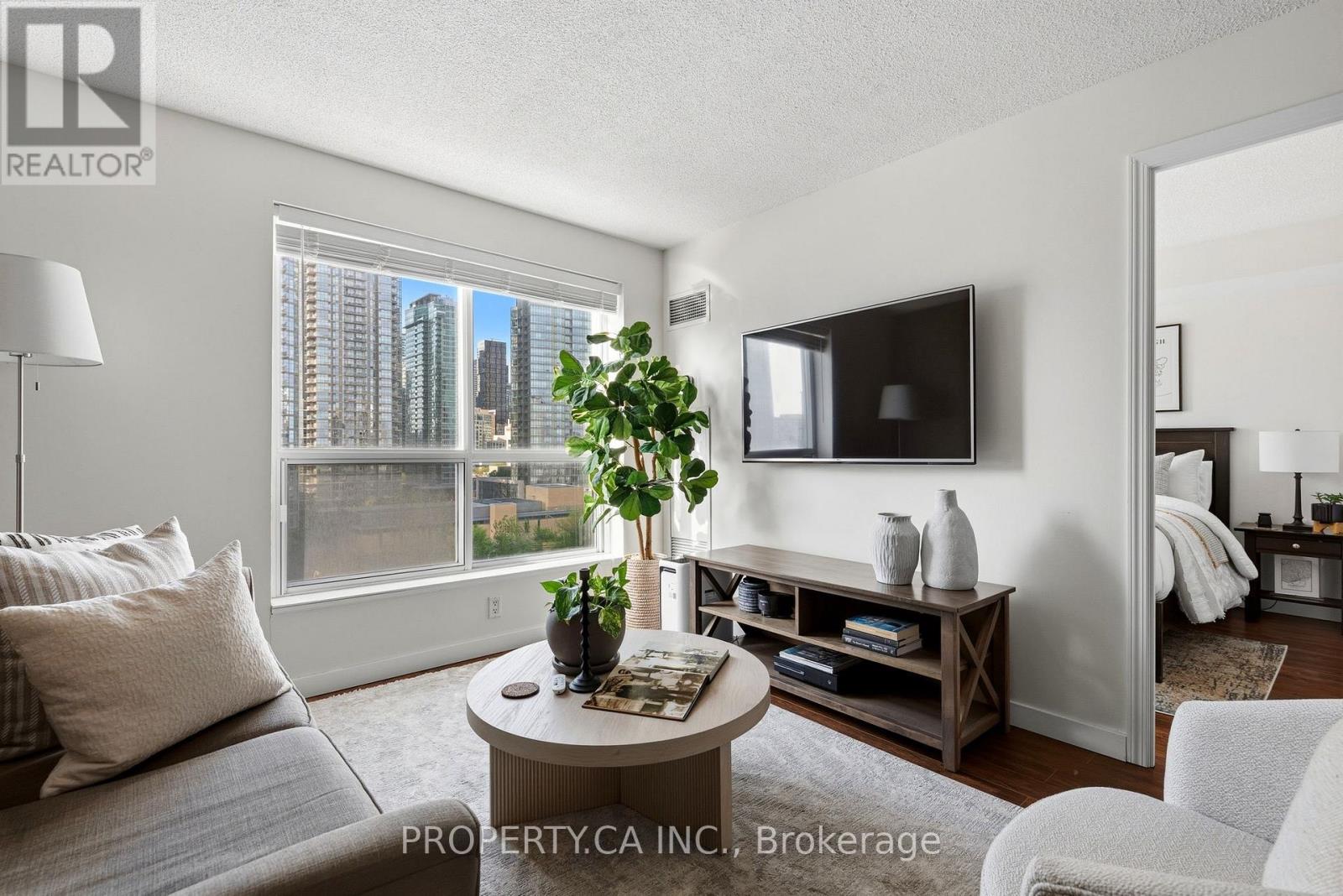 #1105 410 QUEENS QUAY W - 8