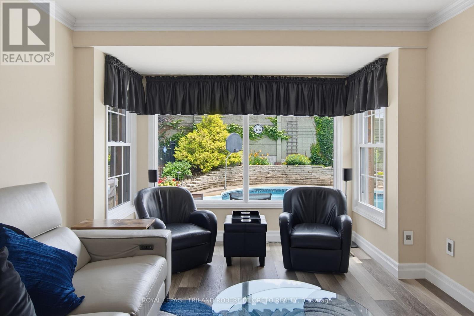 102 ST BEES COURT - 10