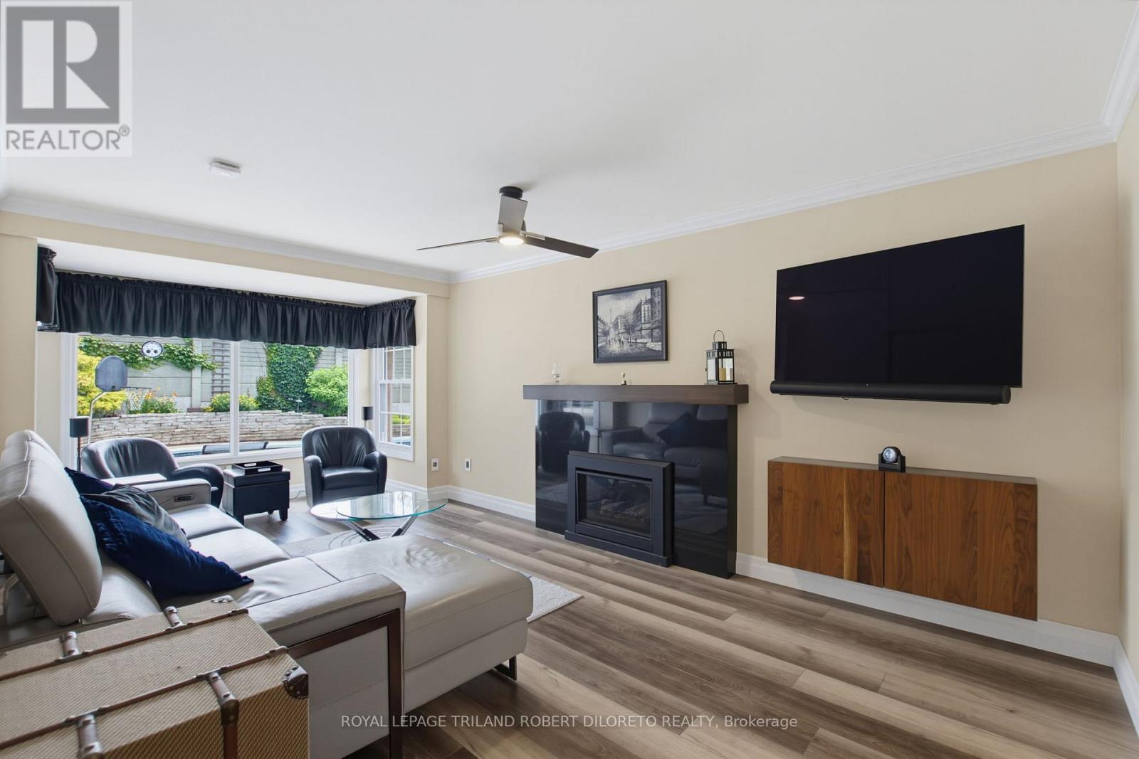 102 ST BEES COURT - 11