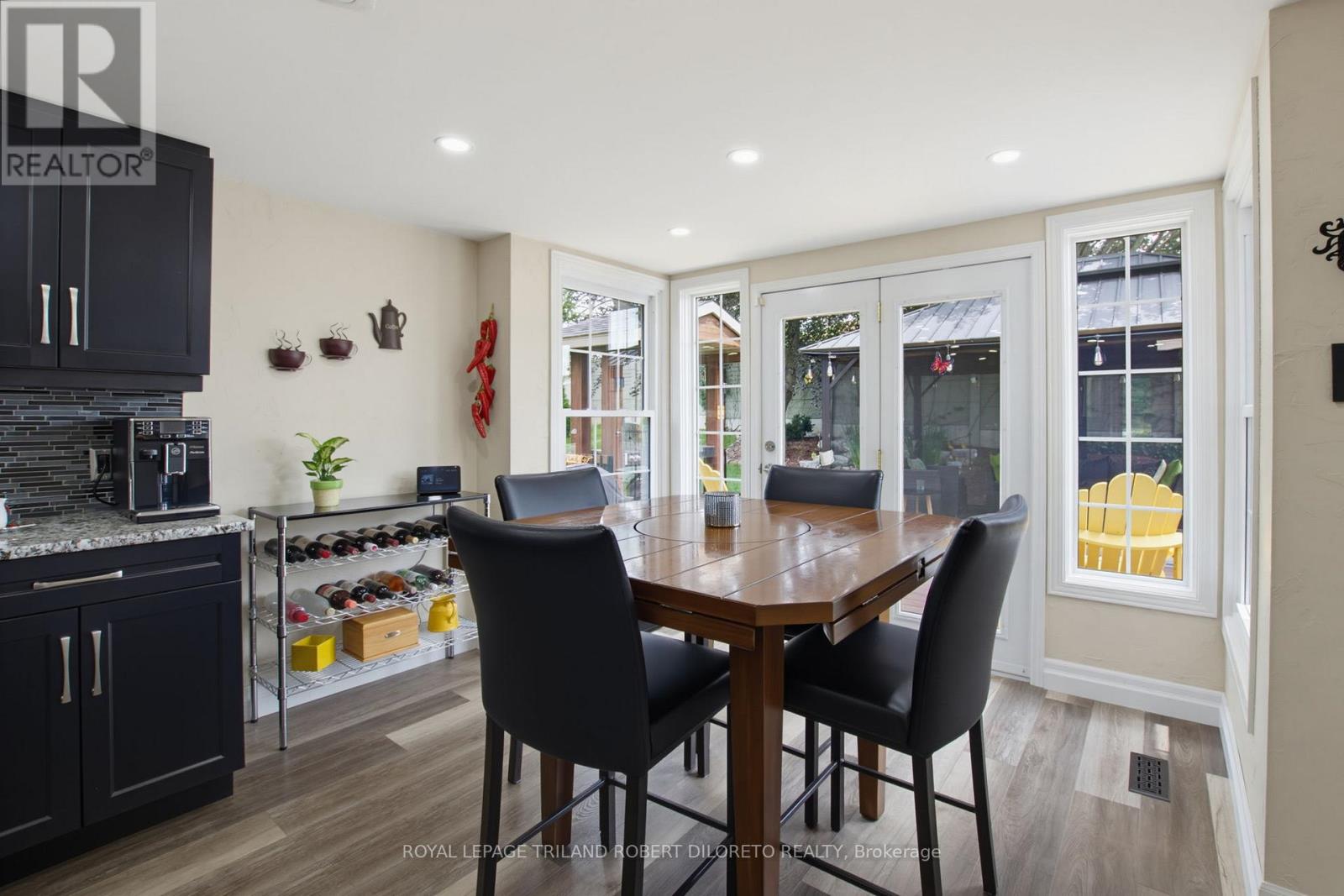 102 ST BEES COURT - 18
