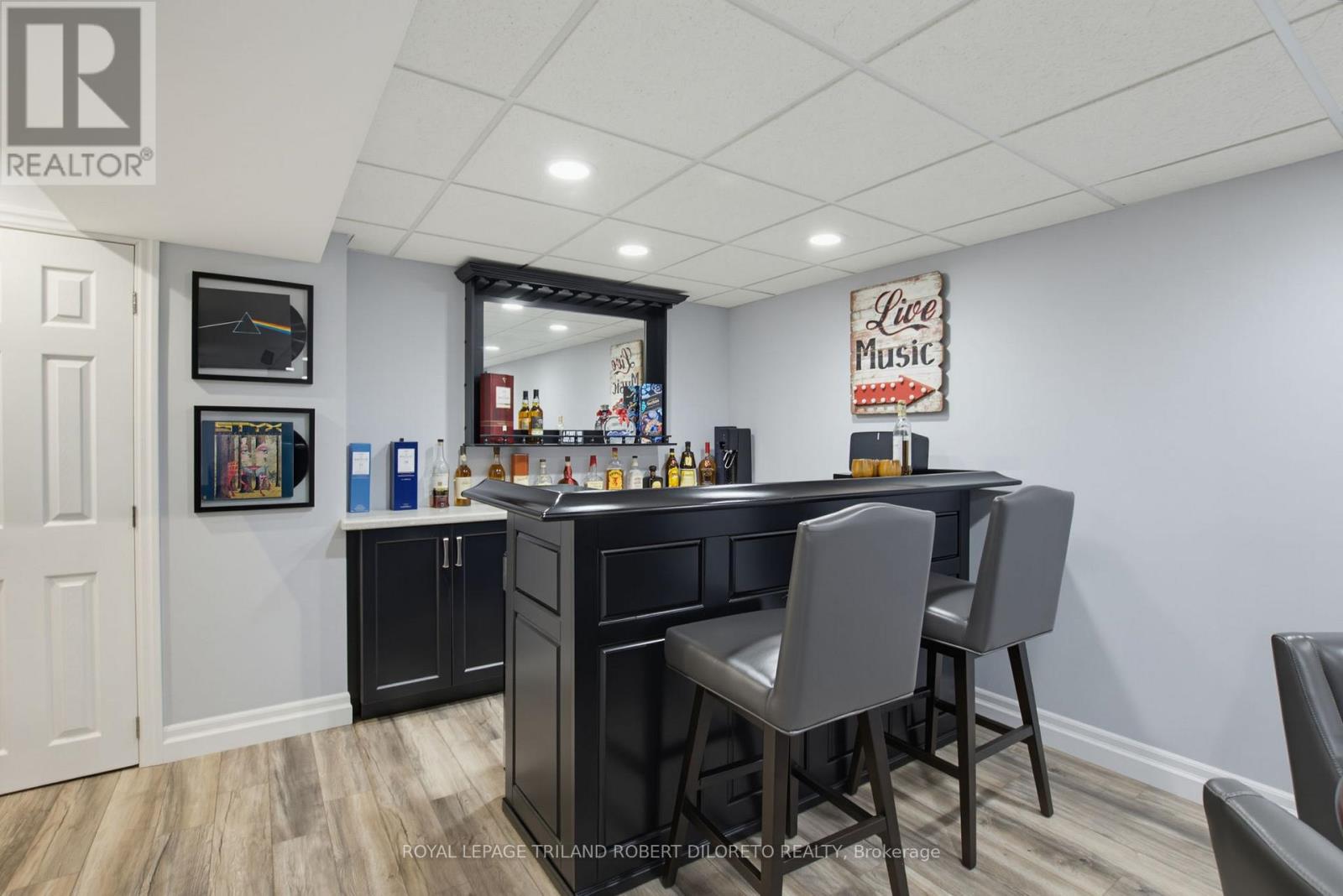 102 ST BEES COURT - 36