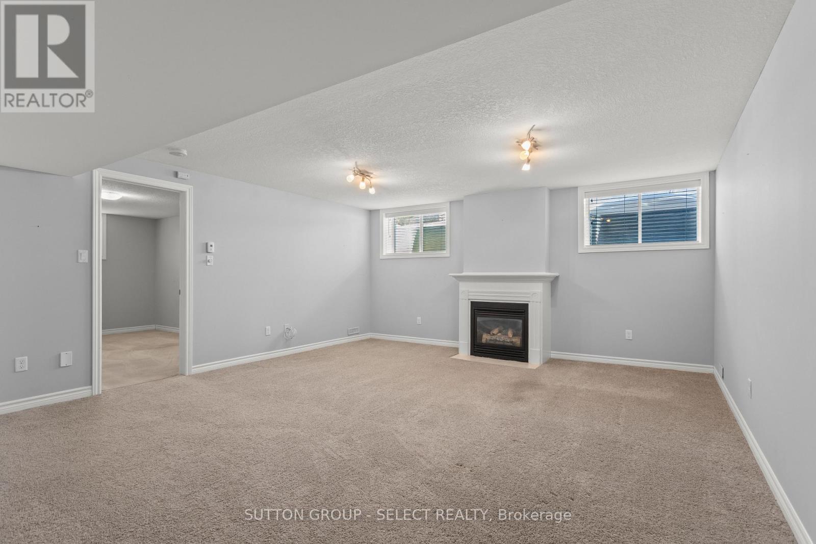 2094 DENVIEW AVENUE - 26