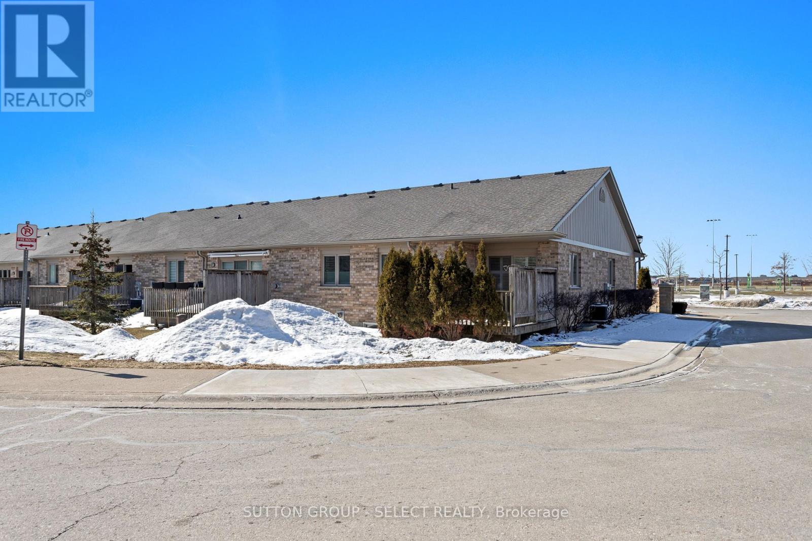 2094 DENVIEW AVENUE - 34