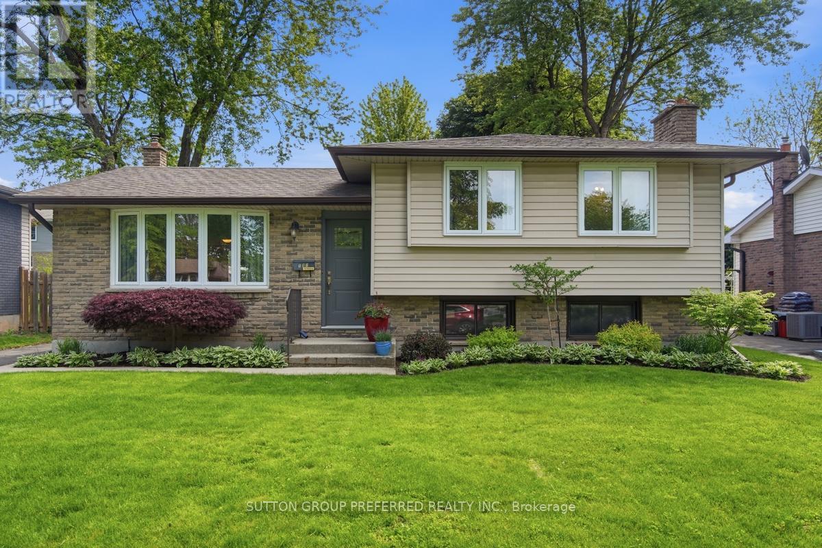 151 ST CLAIR CRESCENT - 1